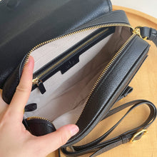 Load image into Gallery viewer, GC700 Ophidia Medium Shoulder Bag / 10.2x6.7x2.7inch