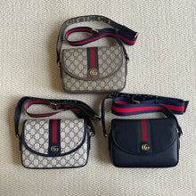 Load image into Gallery viewer, GC700 Ophidia Medium Shoulder Bag / 10.2x6.7x2.7inch