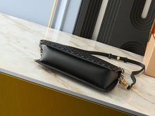 Load image into Gallery viewer, LB1101 Vavin Chain Wallet / 8.4x4.9x2inch