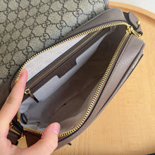 Load image into Gallery viewer, GC701 Ophidia Medium Shoulder Bag / 10.2x6.7x2.7inch