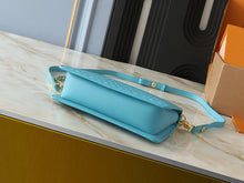 Load image into Gallery viewer, LB1103 Vavin Chain Wallet / 8.4x4.9x2inch