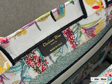 Load image into Gallery viewer, DR364 Medium/Large Dior Book Tote