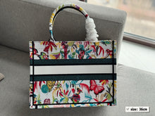 Load image into Gallery viewer, DR364 Medium/Large Dior Book Tote