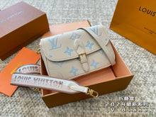 Load image into Gallery viewer, LB933 Diane / 9.4 x 5.9 x 3.5 inches