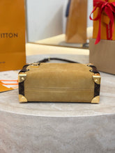 Load image into Gallery viewer, LB1556 LV Side Trunk MM Handbag / HIGHEST QUALITY VERSION / / 23.5×16×8.5cm