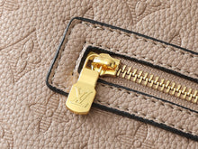 Load image into Gallery viewer, LB1105 Helmet Bag / 13x14.5x5.1inch