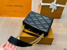 Load image into Gallery viewer, LB1091 Twist MM / 9.1 x 6.7 x 3.7 inches