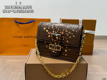 Load image into Gallery viewer, LB1108 Dauphine MM / 9.8 x 6.7 x 4.1 inches