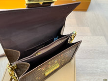 Load image into Gallery viewer, LB1108 Dauphine MM / 9.8 x 6.7 x 4.1 inches