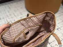 Load image into Gallery viewer, PD350 Prada Re-Edition 1978 large Tote Bag / 13.8x12.2x4.3inch