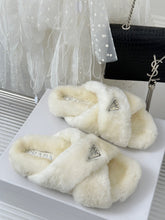 Load image into Gallery viewer, SE1175 PD Shearling Sandals / Size5-9