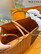 Load image into Gallery viewer, LB1098 Neverfull Inside Out MM / 12.2 x 11 x 5.5 inches