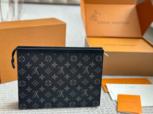 Load image into Gallery viewer, MBG065 Pochette Voyage MM / 10.6 x 8.3 x 2 inches