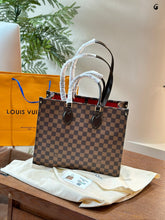 Load image into Gallery viewer, LB1092 Onthego MM / 13.8 x 10.6 x 5.5 inches