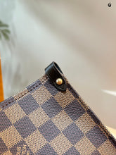 Load image into Gallery viewer, LB1092 Onthego MM / 13.8 x 10.6 x 5.5 inches