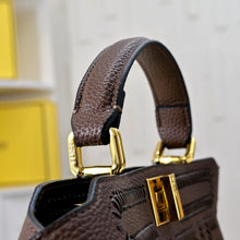 Load image into Gallery viewer, FF304 Peekaboo ISeeU Small / 10.6x5.9x2.3inch