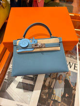 Load image into Gallery viewer, HM207 Hermes Mini Kelly II Handbag / HIGHEST QUALITY VERSION / 19×12×5.5cm