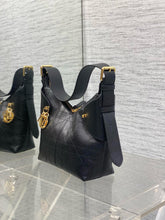 Load image into Gallery viewer, DR588 Small/Medium/Large Dior Voyage Bag / HIGHEST QUALITY VERSION