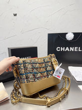 Load image into Gallery viewer, CC776 Small Gabrielle / 7.8x3.1x5.9in