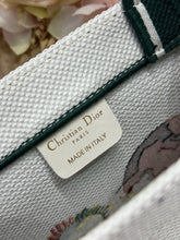 Load image into Gallery viewer, DR654 Dior Mini Book Tote / HIGHEST QUALITY VERSION / 26.5×21×14cm