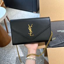 Load image into Gallery viewer, YSK276 uptown chain wallet / 7.4 x 4.7 x 1.1 INCHES