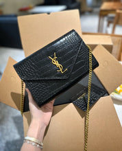 Load image into Gallery viewer, YSK276 uptown chain wallet / 7.4 x 4.7 x 1.1 INCHES