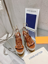 Load image into Gallery viewer, SE1377 LV Isola Wedge Sandal / Size5-11
