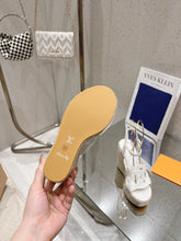 Load image into Gallery viewer, SE1379 LV Isola Wedge Sandal / Size5-11