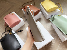 Load image into Gallery viewer, LWE025 Phone Pouch / 7.8x5.1inch