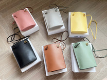 Load image into Gallery viewer, LWE025 Phone Pouch / 7.8x5.1inch