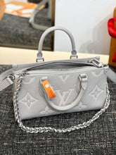 Load image into Gallery viewer, LB1196 OnTheGo East West / 9.8 x 5.1 x 3.9 inches / HIGHEST QUALITY VERSION