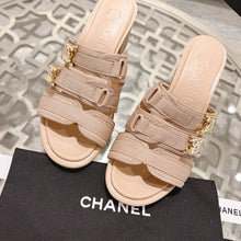 Load image into Gallery viewer, SE1383 CC Sandals / Size5-10