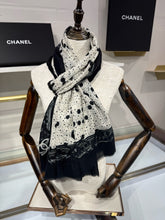 Load image into Gallery viewer, JW1463 Chanel Classic Elegance Cashmere Scarf / 100×200cm