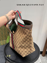 Load image into Gallery viewer, GC738 Gucci Giglio Medium Tote Bag / 13x11.4x4.7inch