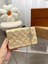 Load image into Gallery viewer, LB849 Pochette Coussin / 7.9 x 5.5 x 3.1 inches