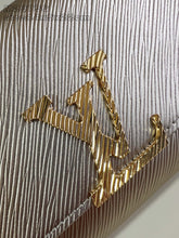 Load image into Gallery viewer, LB1197 Pochette Louise / 8.7 x 5.5 x 2 inches / HIGHEST QUALITY VERSION