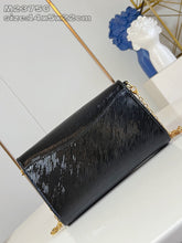 Load image into Gallery viewer, LB1199 Pochette Louise / 8.7 x 5.5 x 2 inches / HIGHEST QUALITY VERSION