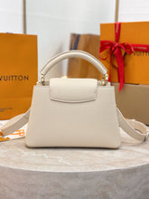Load image into Gallery viewer, LB1564 LV Capucines BB Flowergram / HIGHEST QUALITY VERSION / 27×19×9cm