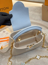 Load image into Gallery viewer, LB1565 LV Capucines Mini Taurillon / HIGHEST QUALITY VERSION / 21×14×8cm