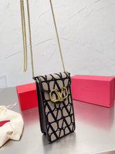 Load image into Gallery viewer, VLTN086 LOCÒ TOILE ICONOGRAPHE PHONE CASE WITH CHAIN / W3.9xH7.0xD1.6 in.