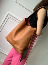 Load image into Gallery viewer, LB980 Low Key Hobo MM / 12.2 x 13.8 x 7.1 inches / HIGHEST QUALITY VERSION