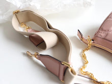 Load image into Gallery viewer, GC527 GG Matelassé Handbag / HIGHEST QUALITY VERSION / 9.8"W x 6"H x 3.1"D