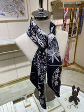 Load image into Gallery viewer, CLTH395 H Planifleurs Scarf 90 / 88.5 x 88.5cm