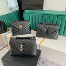 Load image into Gallery viewer, YSK322 Loulou Small in Quilted Leather / 9 x 6.6 x 3.5 INCHES