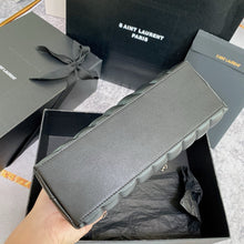 Load image into Gallery viewer, YSK322 Loulou Small in Quilted Leather / 9 x 6.6 x 3.5 INCHES