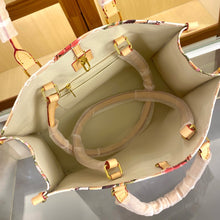 Load image into Gallery viewer, LB1020 OnTheGo MM / 13.8 x 10.6 x 5.5 inches