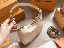 Load image into Gallery viewer, LB857 Bagatelle / 9.4 x 7.1 x 2.8 inches