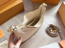 Load image into Gallery viewer, LB857 Bagatelle / 9.4 x 7.1 x 2.8 inches