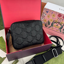 Load image into Gallery viewer, GC535 GG Matelassé Small Bag / 8.5"W x 6.7"H x 2.9"D