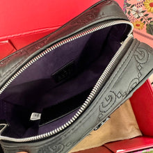 Load image into Gallery viewer, GC535 GG Matelassé Small Bag / 8.5"W x 6.7"H x 2.9"D